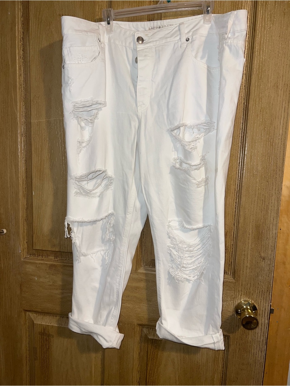 White Distressed Ripped Boyfriend Jeans. Size 20 AEO